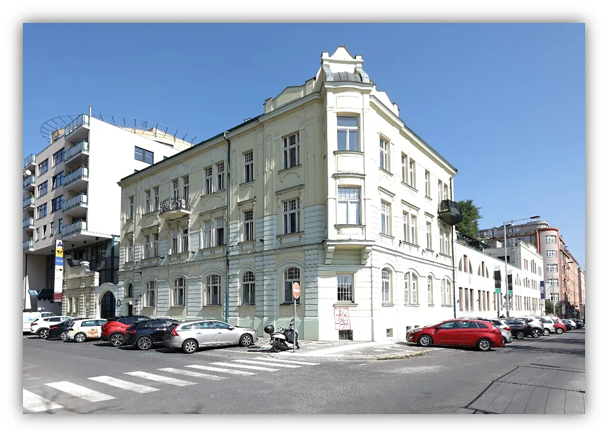 Pronájem kanceláře 108 m²